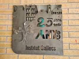 Plaque for the 25th Year Anniversary of the Gallecs High School